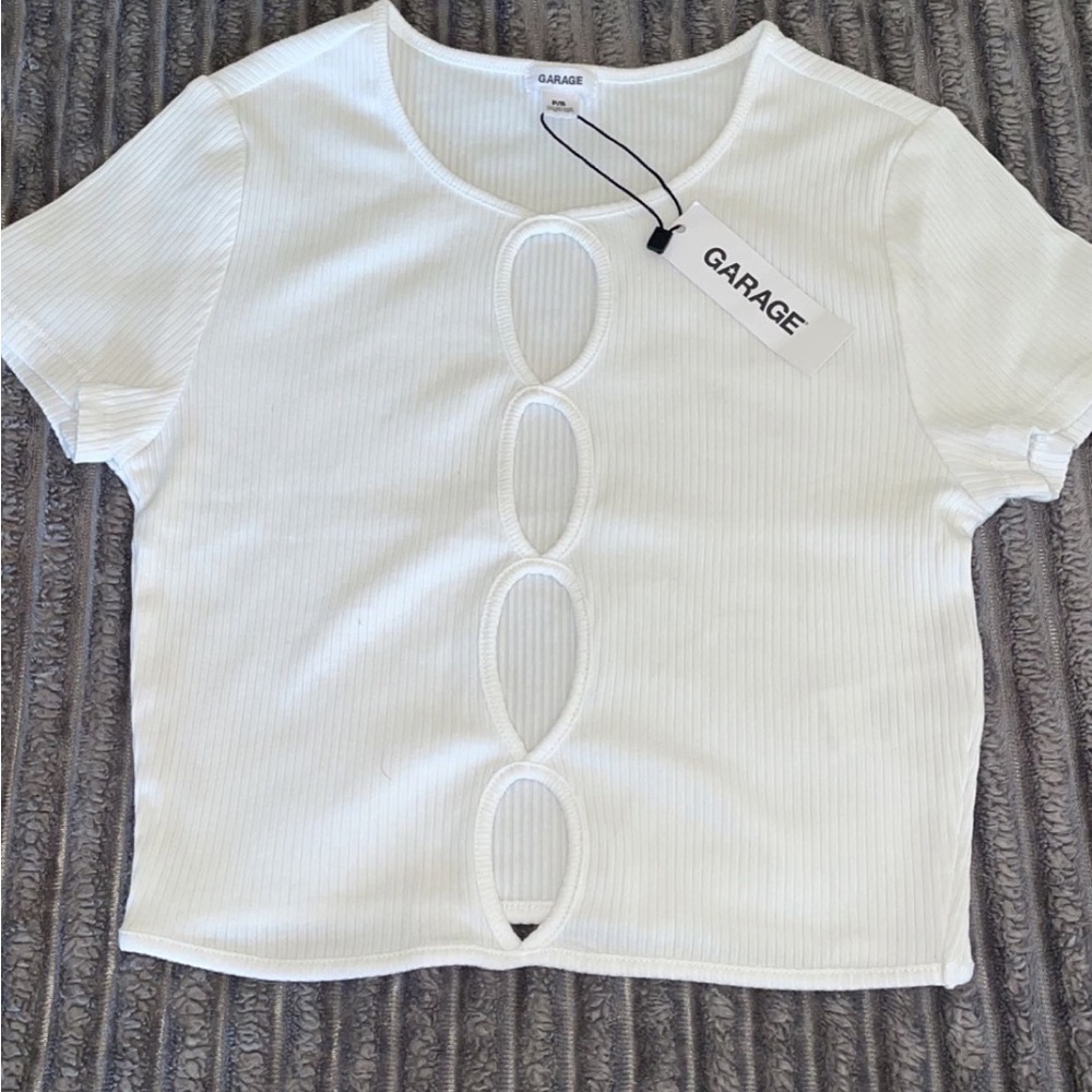 cropped tee shirts great condition all size XS-S